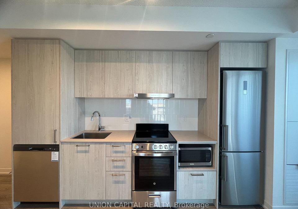 195-commerce-street-vaughan-ontario-n12098497