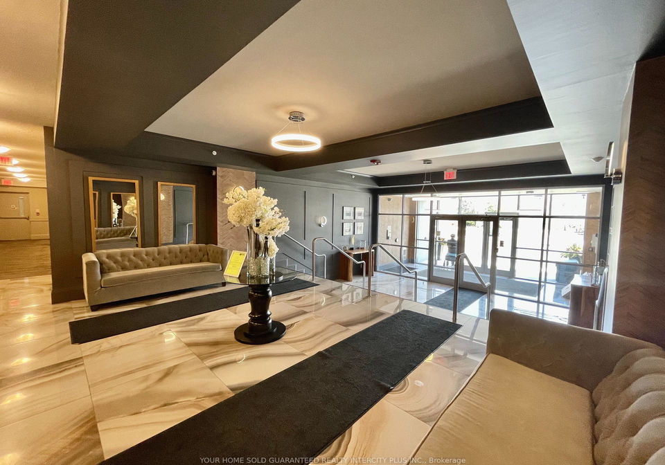 8302-islington-avenue-vaughan-ontario-n12105212