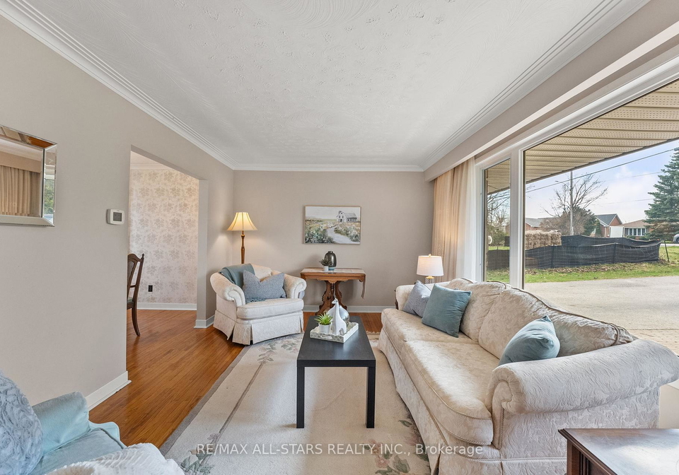 69-the-queensway-avenue-n-georgina-ontario-n12107185