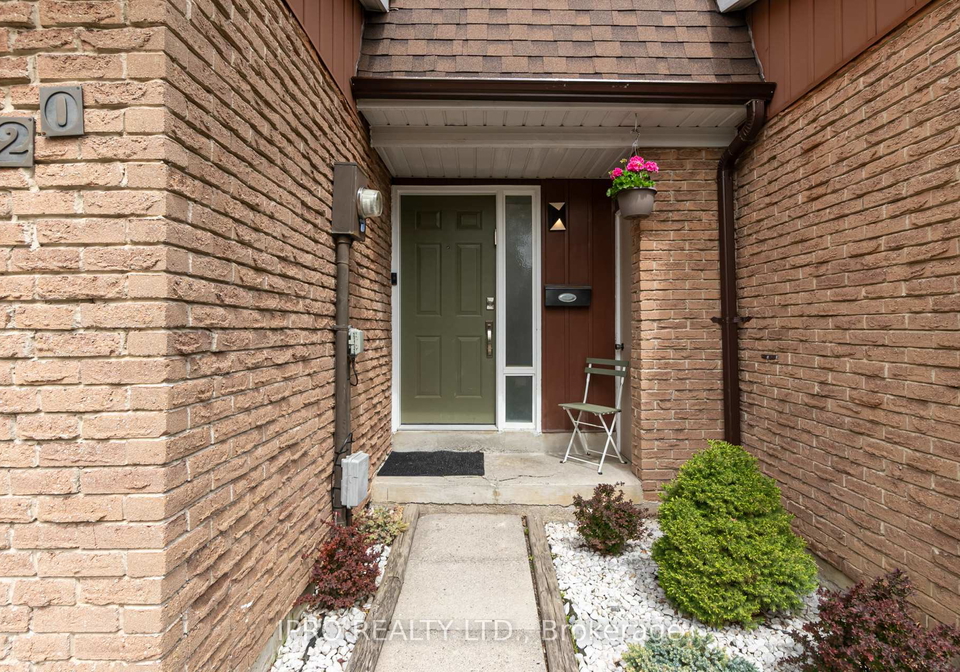 260-avenue-road-richmond-hill-ontario-n12125929