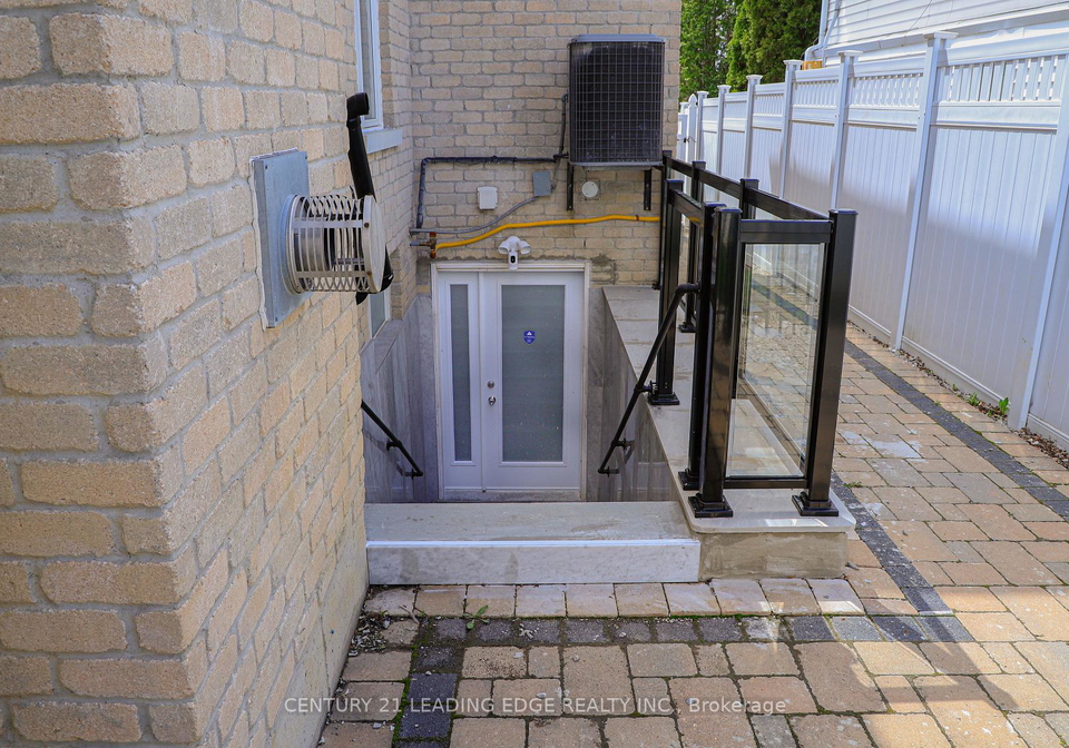 38-oak-avenue-richmond-hill-ontario-n12127921