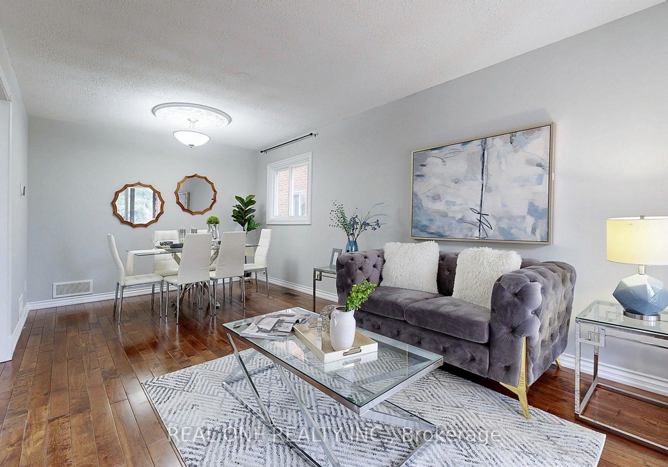 90-spragg-circle-markham-ontario-n12129191