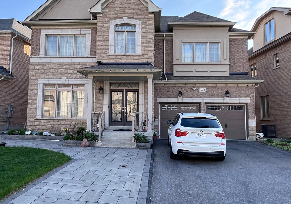 922-ernest-cousins-circle-newmarket-ontario-n12135546