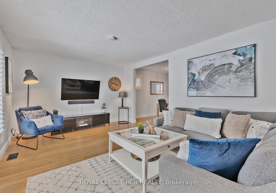273-rogers-road-newmarket-ontario-n12139275