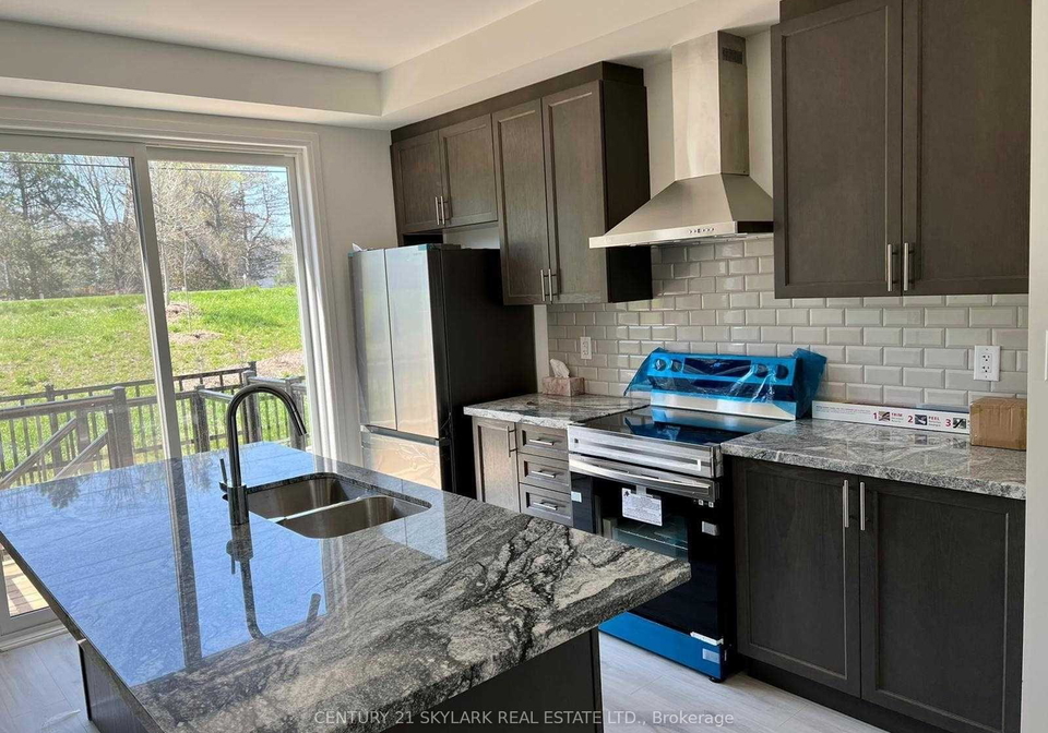 64-totten-trail-s-new-tecumseth-ontario-n12141815