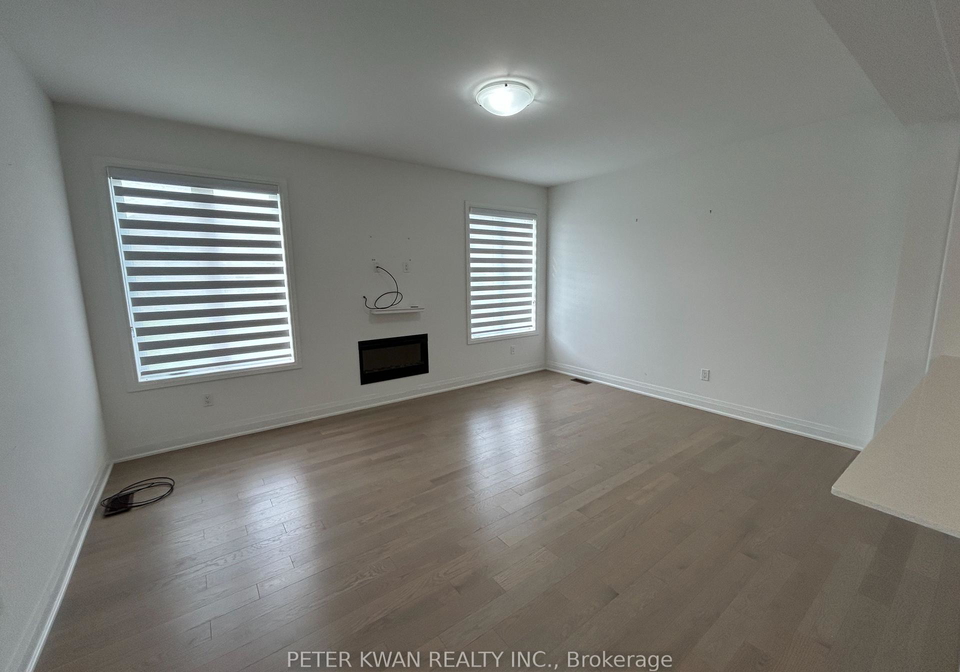 210-thompson-drive-east-gwillimbury-ontario-n12142714