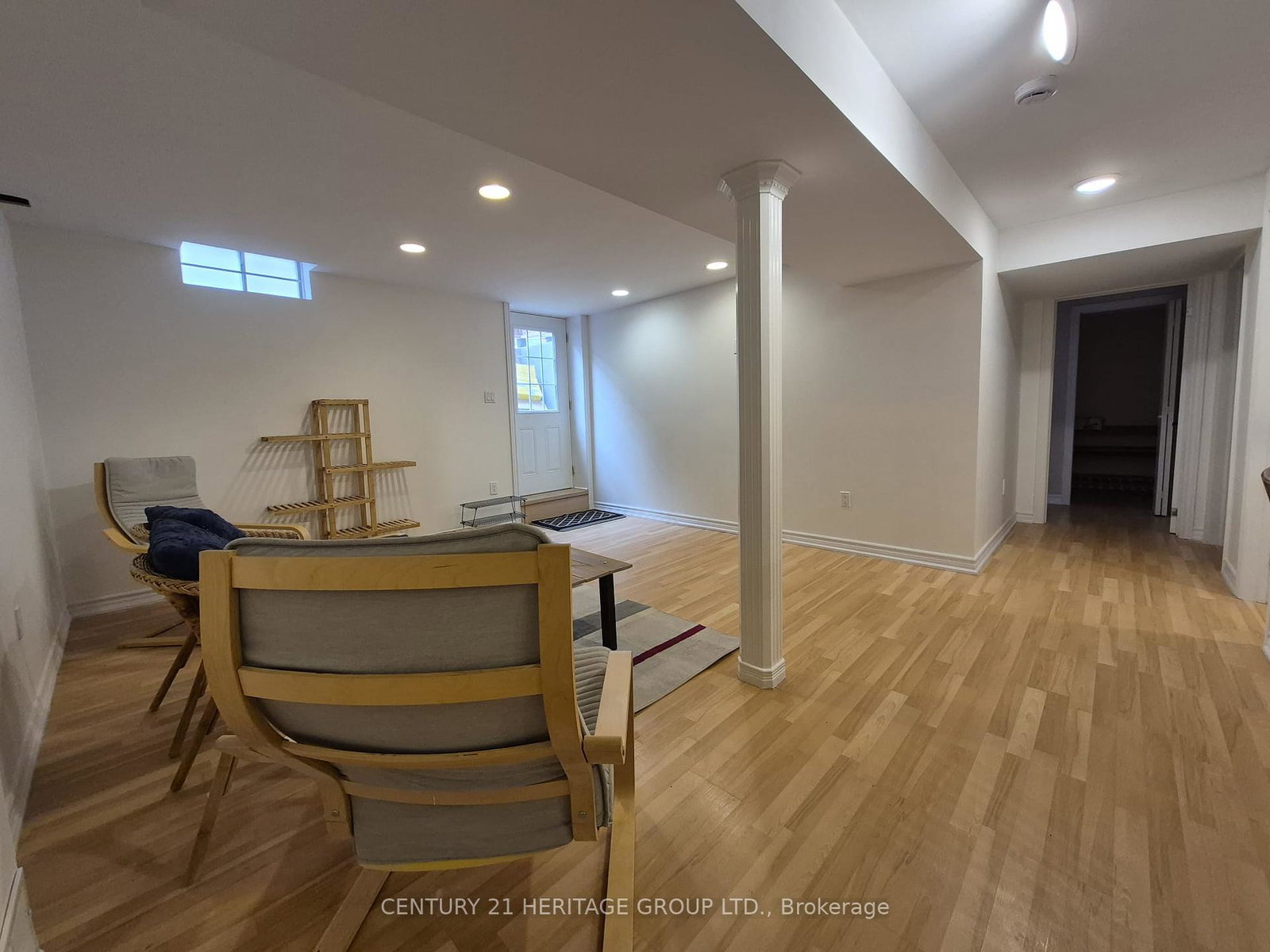 300-rhodes-circle-newmarket-ontario-n12142823