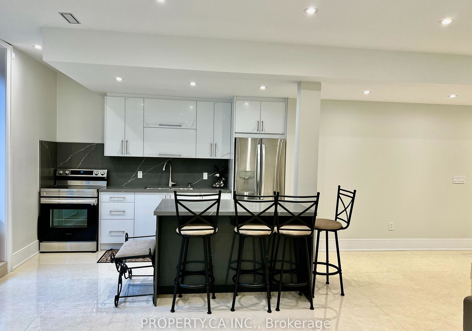 176-rumble-avenue-n-richmond-hill-ontario-n12145766