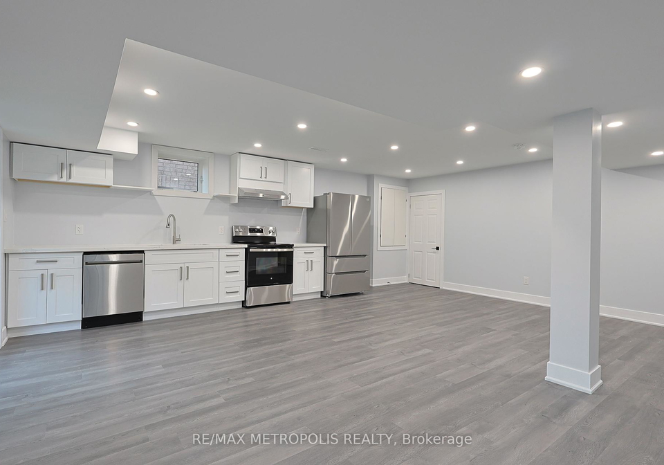 75-eastgrove-square-east-gwillimbury-ontario-n12152565