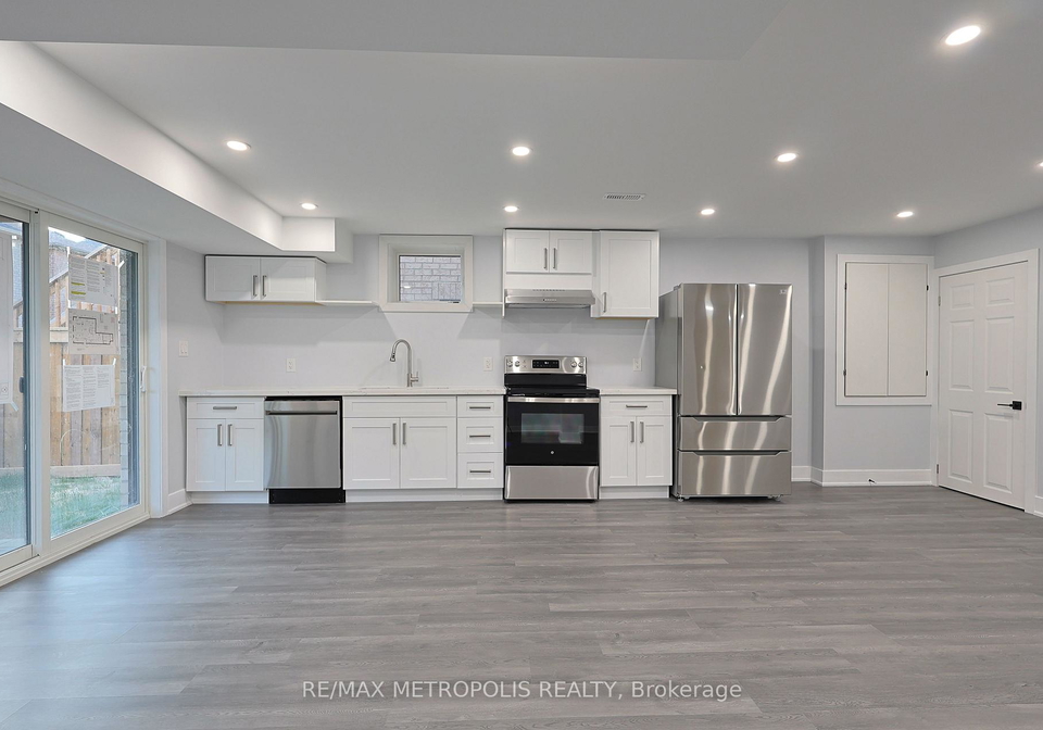 75-eastgrove-square-east-gwillimbury-ontario-n12152565