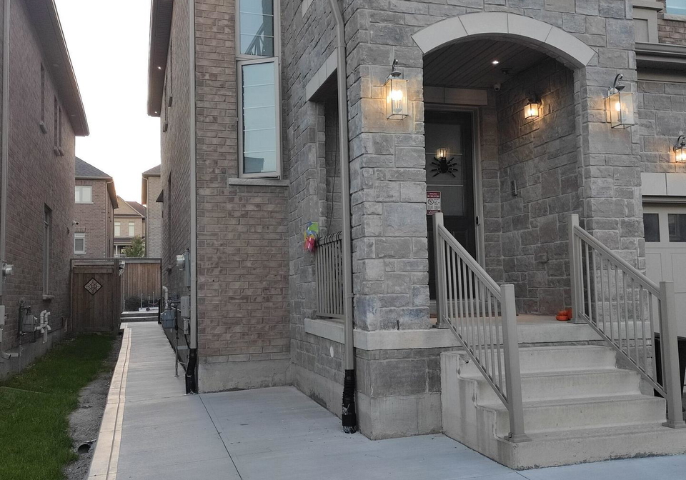 20-tay-boulevard-bradford-west-gwillimbury-ontario-n12152954