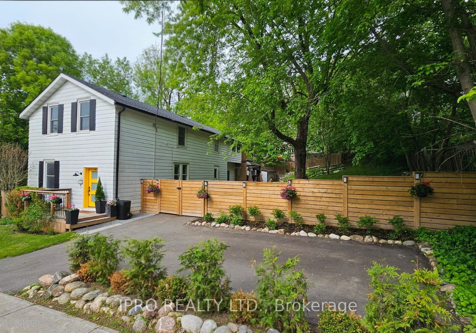 19051-centre-street-east-gwillimbury-ontario-n12154698