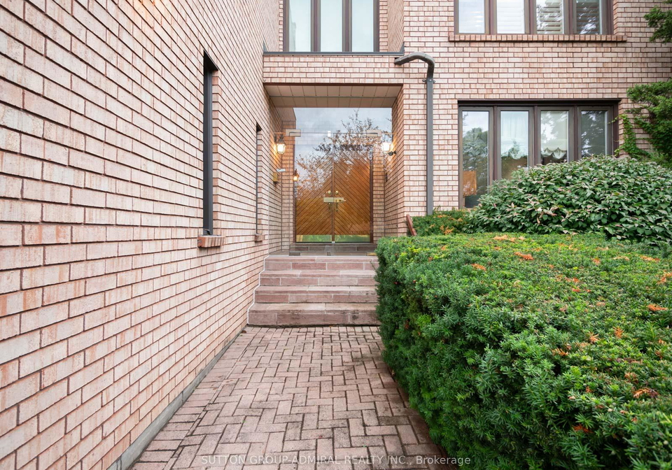 582-spring-gate-boulevard-vaughan-ontario-n12158299