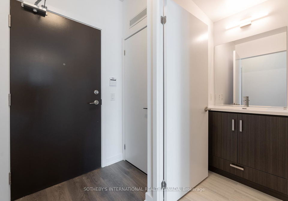 38-honeycrisp-crescent-vaughan-ontario-n12159760