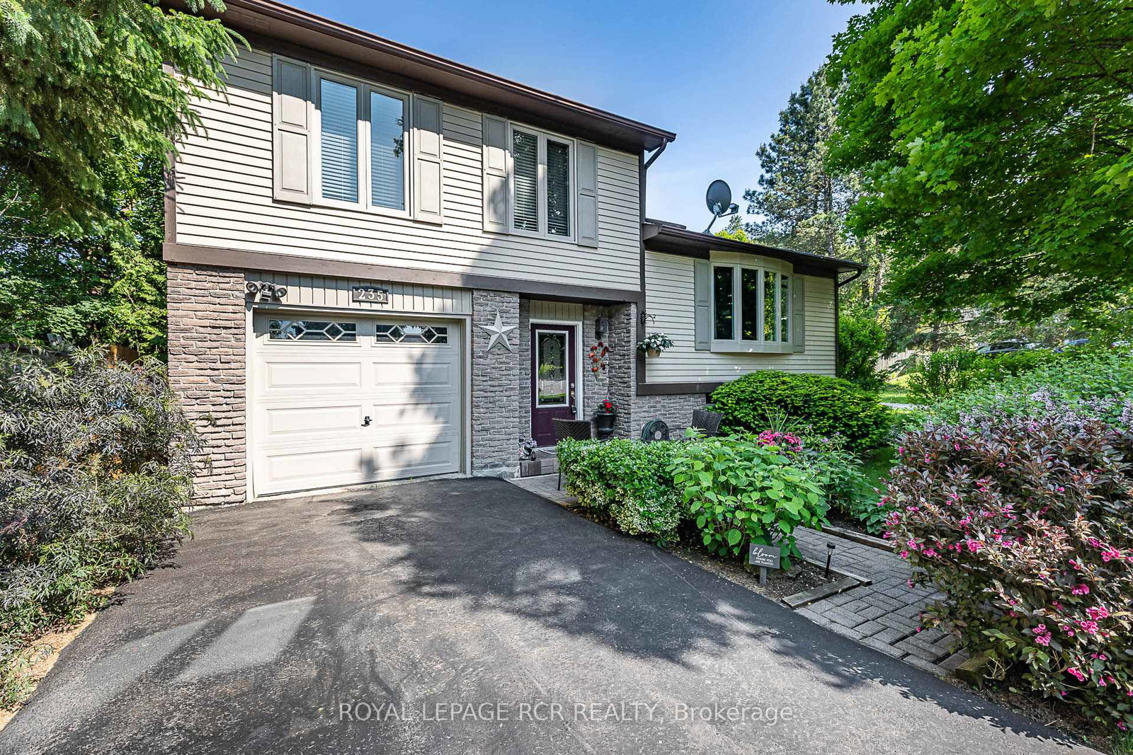 235-hibiscus-court-newmarket-ontario-n12160404