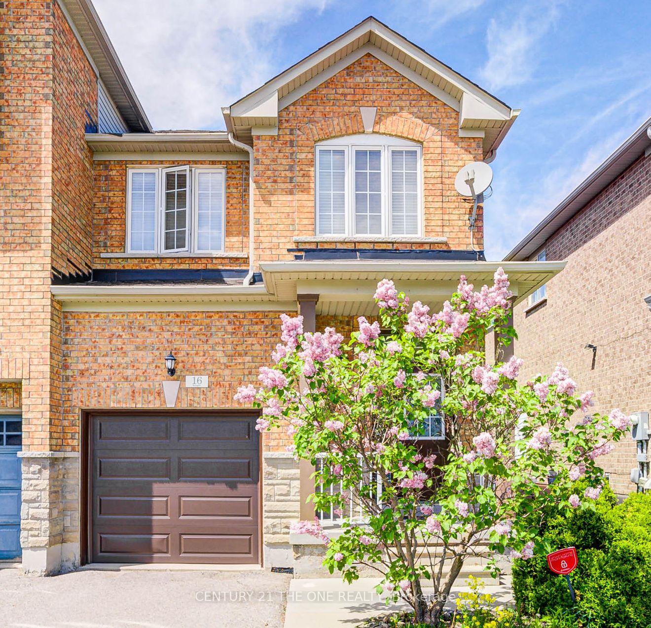 16-martell-gate-aurora-ontario-n12161833