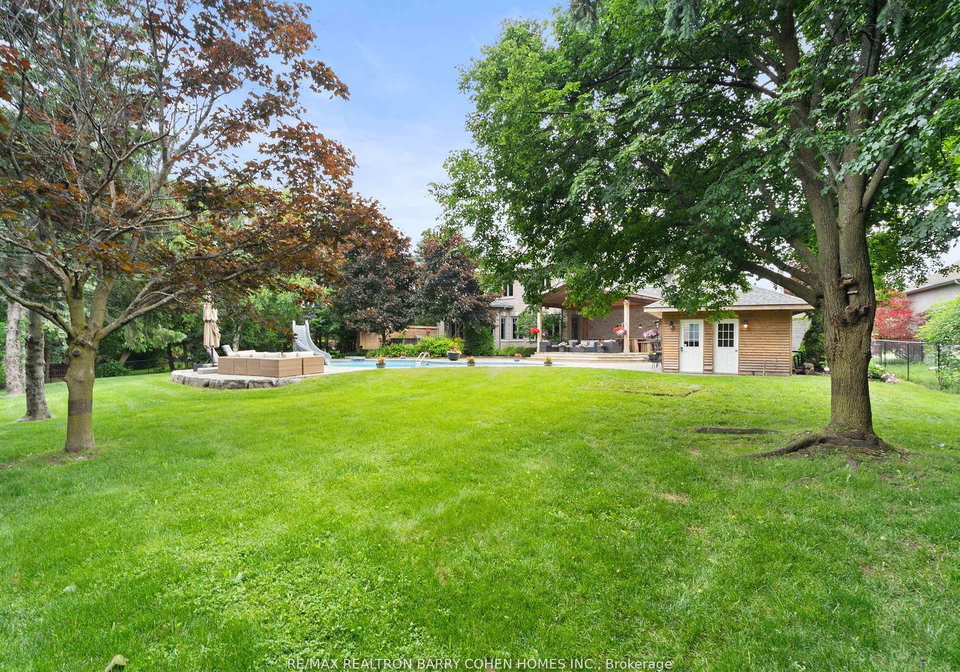 157-treegrove-circle-s-aurora-ontario-n12162369