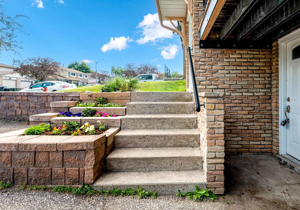 183-britannia-avenue-bradford-west-gwillimbury-ontario-n12162807