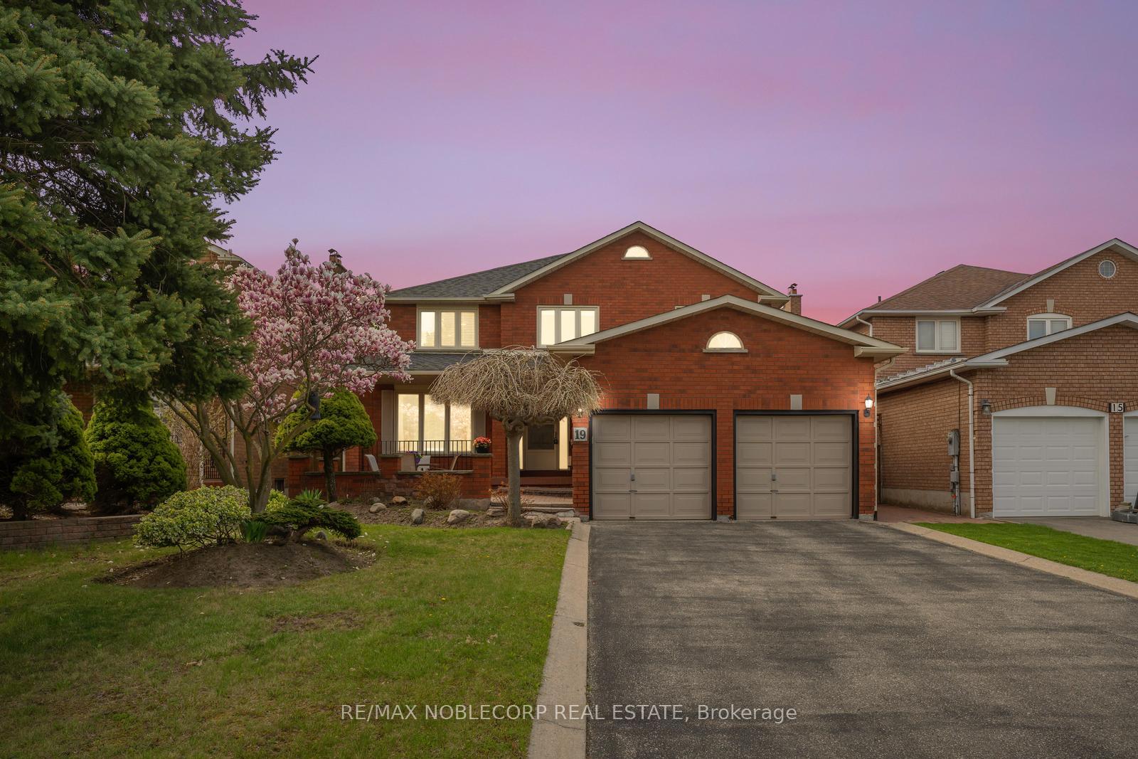 19-castlehill-road-vaughan-ontario-n12166019