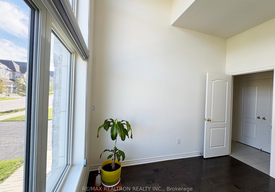 32-drive-pearson-east-gwillimbury-ontario-n12166380