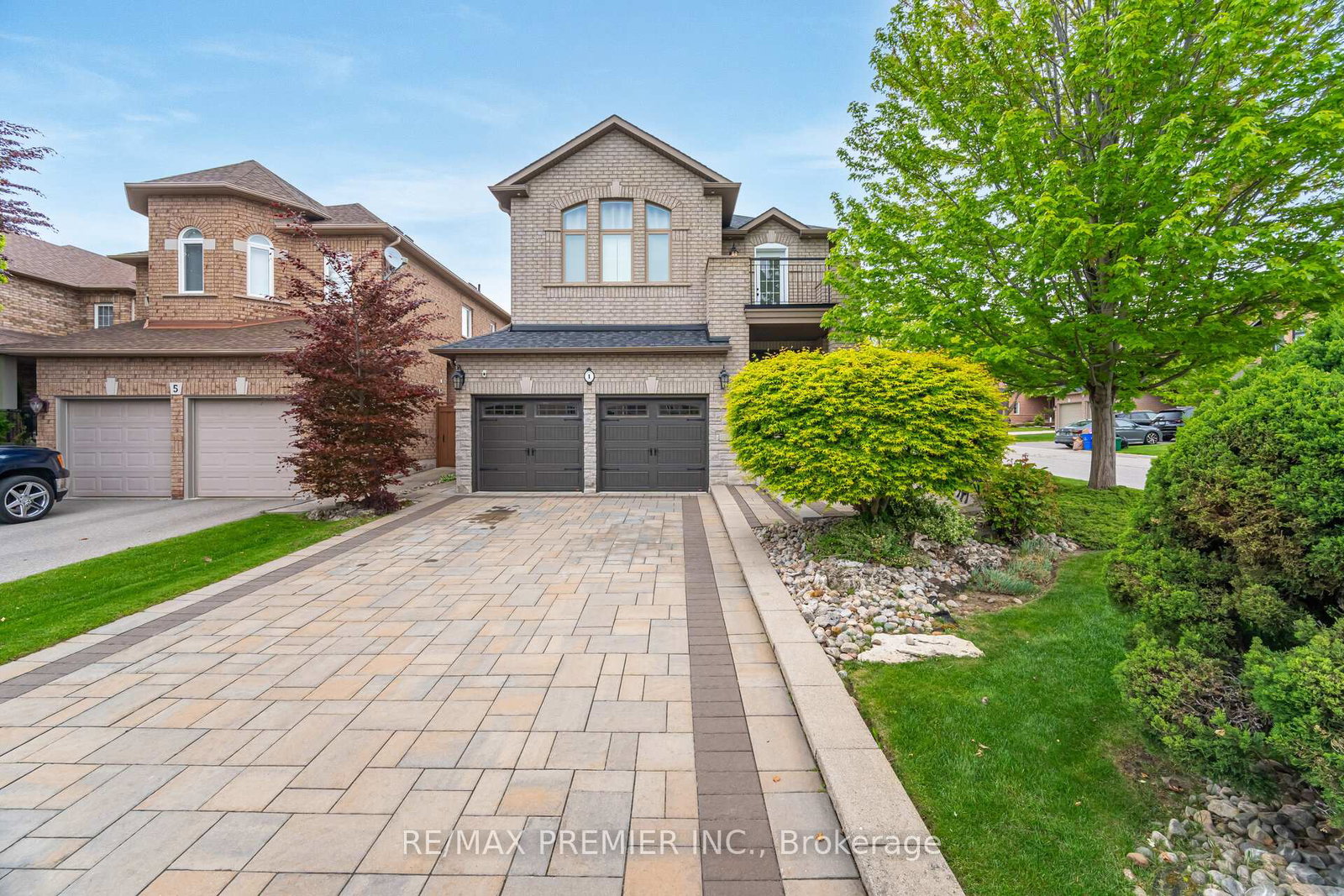 1-crown-crescent-vaughan-ontario-n12166393