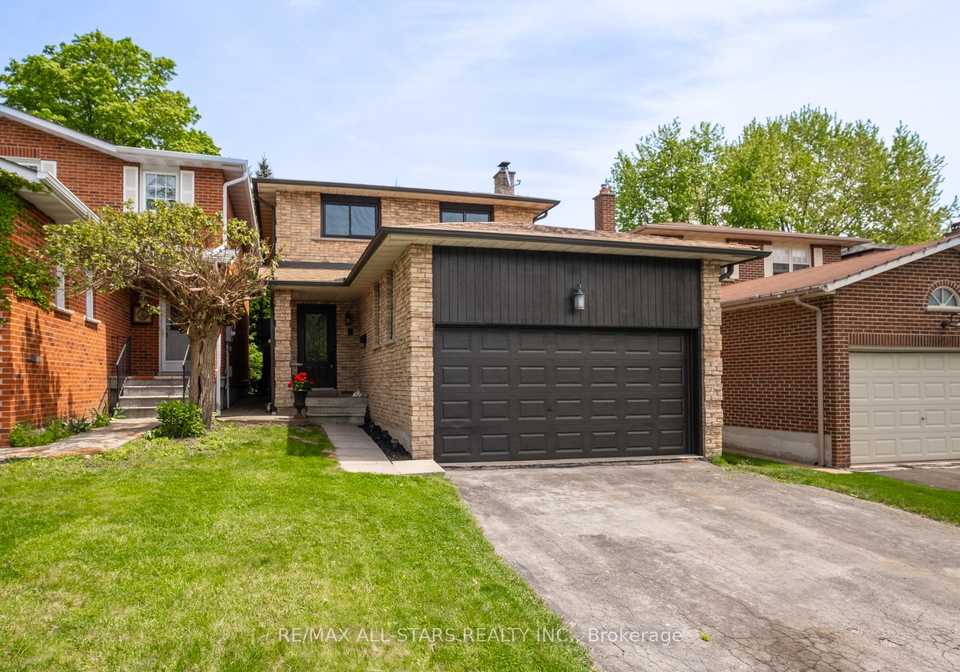 164-major-buttons-drive-markham-ontario-n12167621