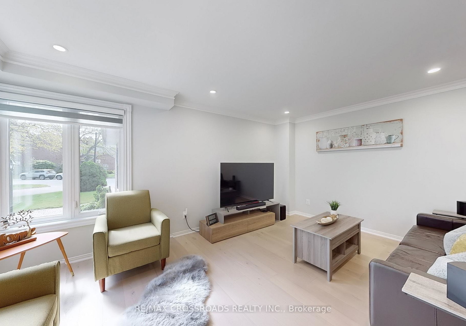24-dalecroft-circle-markham-ontario-n12167662