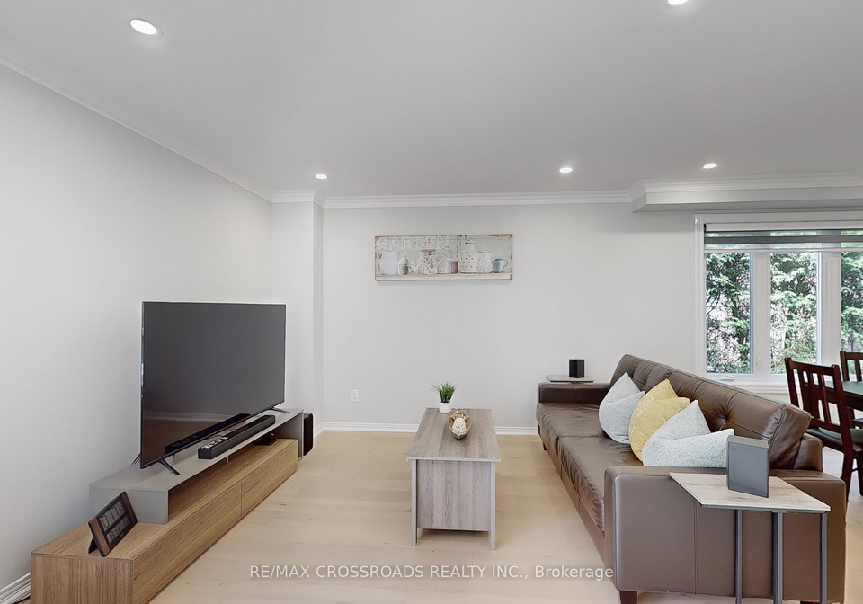 24-dalecroft-circle-markham-ontario-n12167662