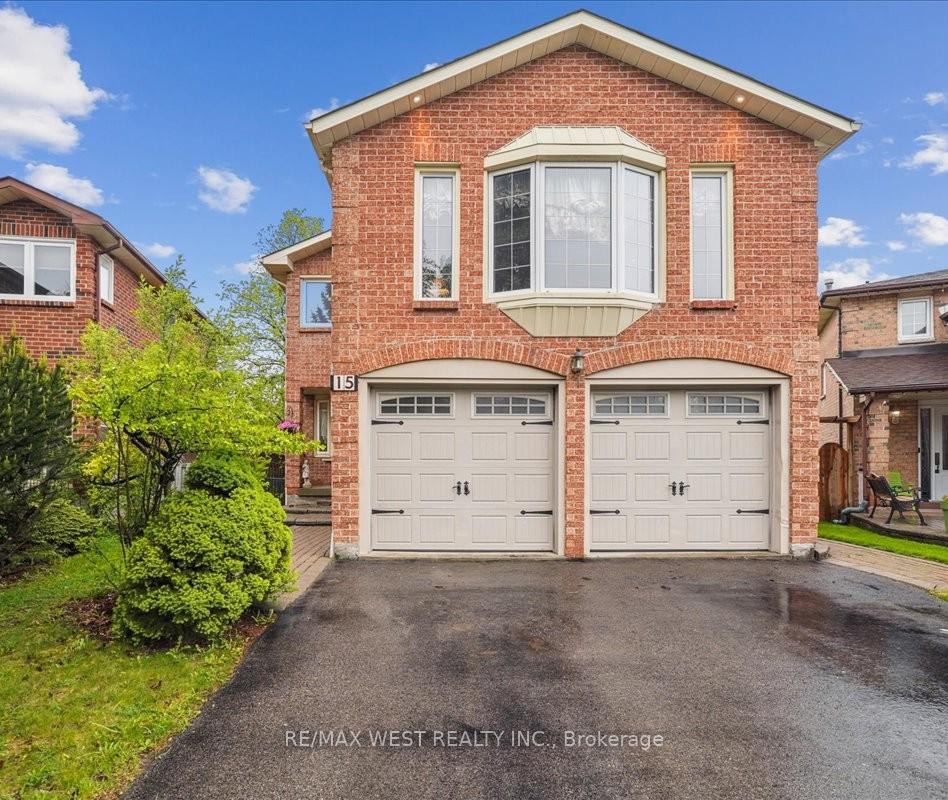 15-versailles-court-richmond-hill-ontario-n12169793