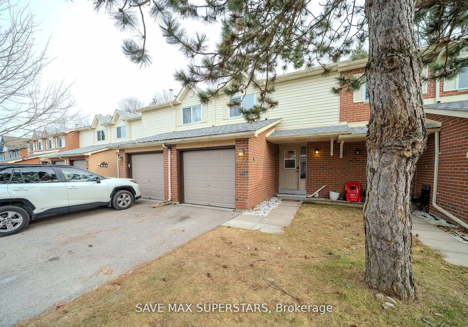 577-jack-giles-circle-newmarket-ontario-n12170496