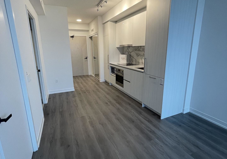 225-commerce-street-vaughan-ontario-n12171404