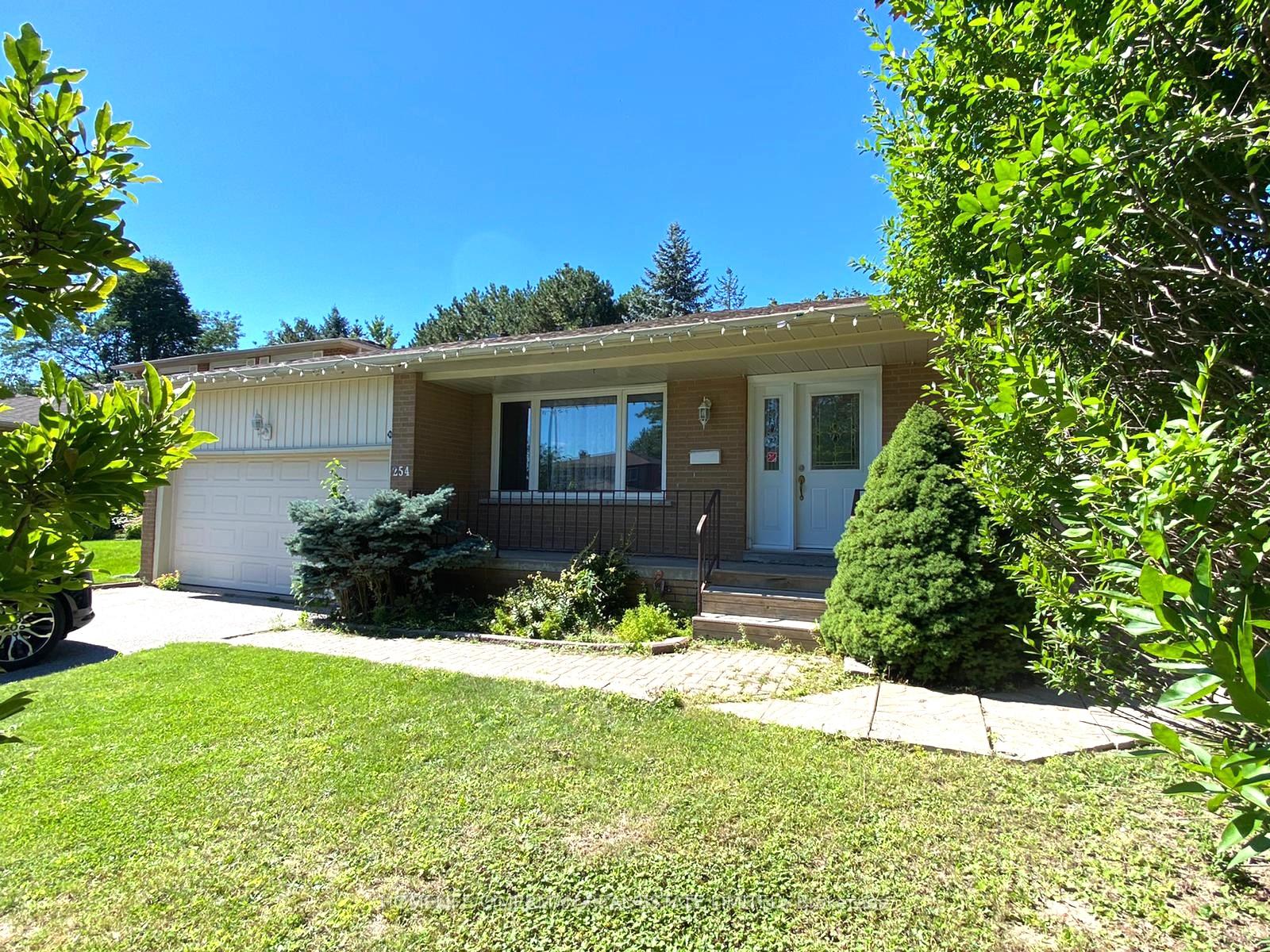 254-plymouth-trail-newmarket-ontario-n12171658