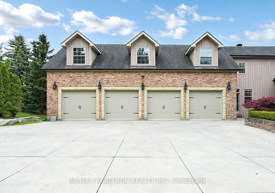2-country-heights-drive-richmond-hill-ontario-n12177716