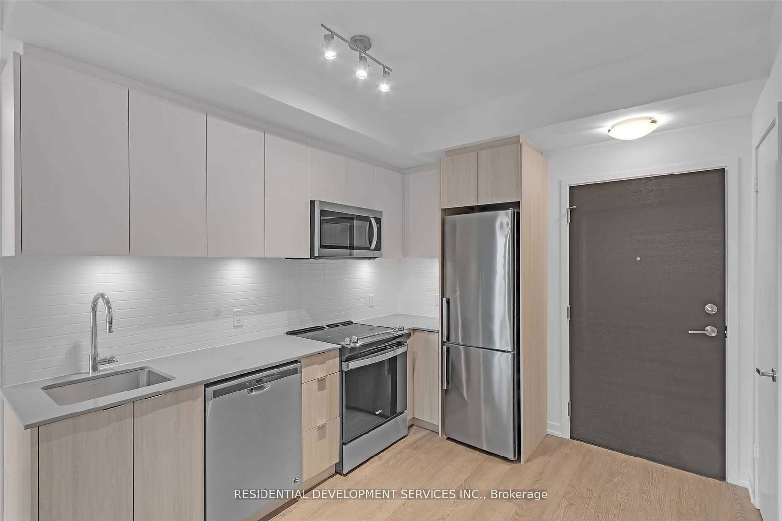 8868-yonge-street-richmond-hill-ontario-n12179146