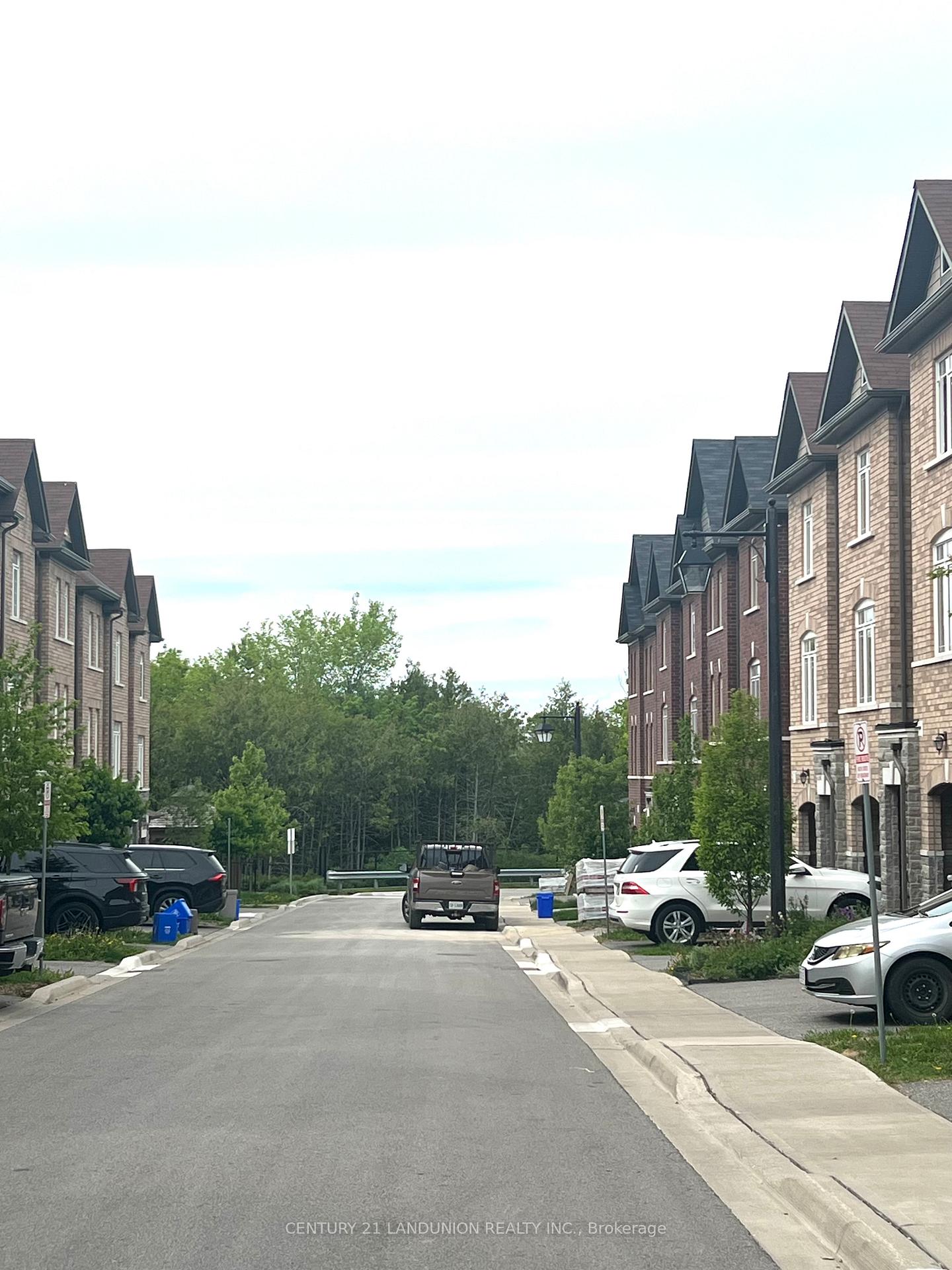 122-gordon-circle-newmarket-ontario-n12179653
