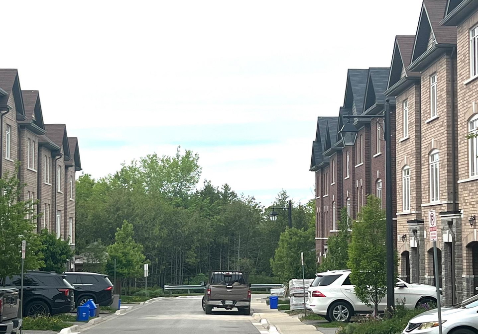 122-gordon-circle-newmarket-ontario-n12179653