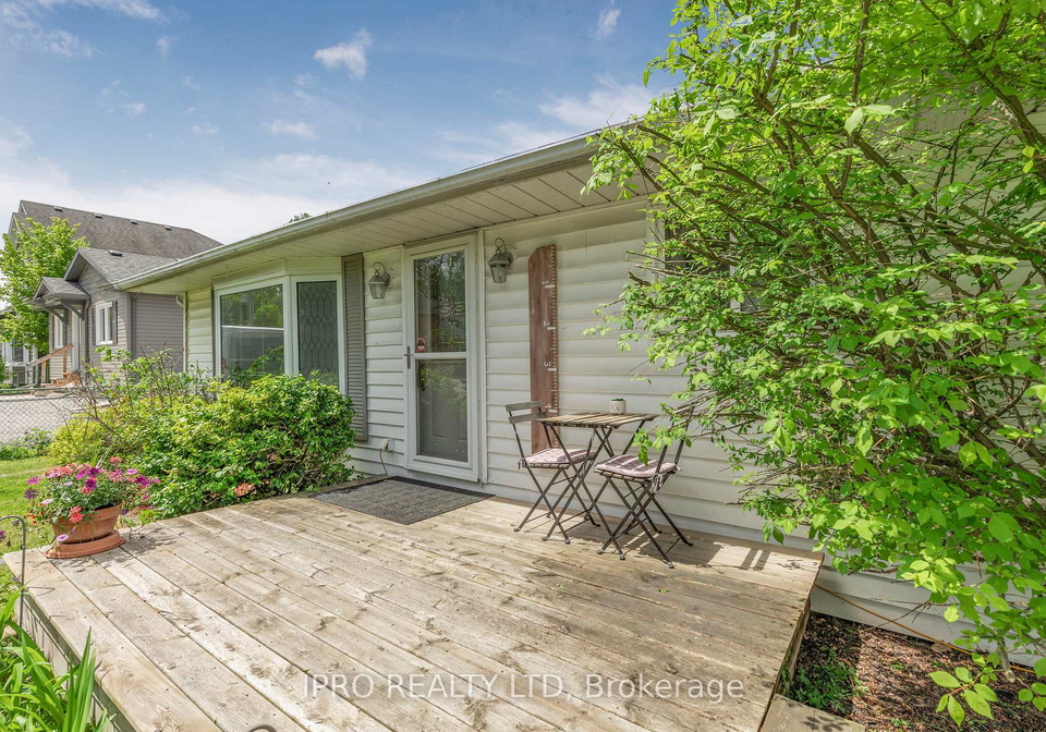 36-oak-avenue-east-gwillimbury-ontario-n12180390