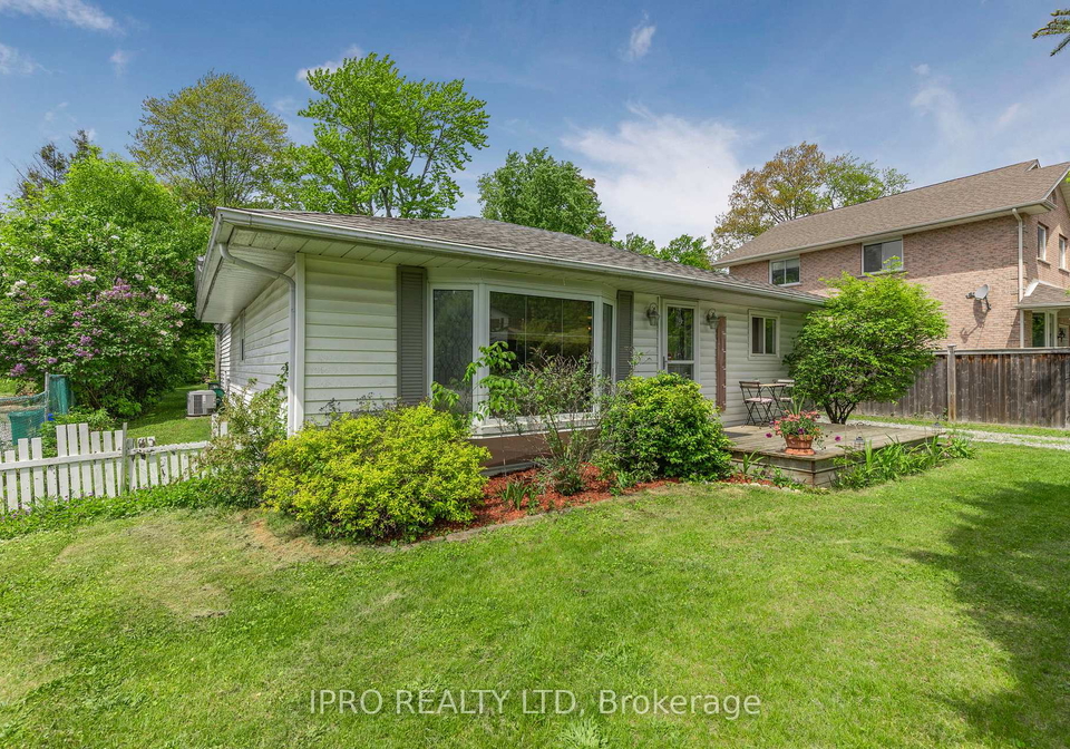 36-oak-avenue-east-gwillimbury-ontario-n12180390