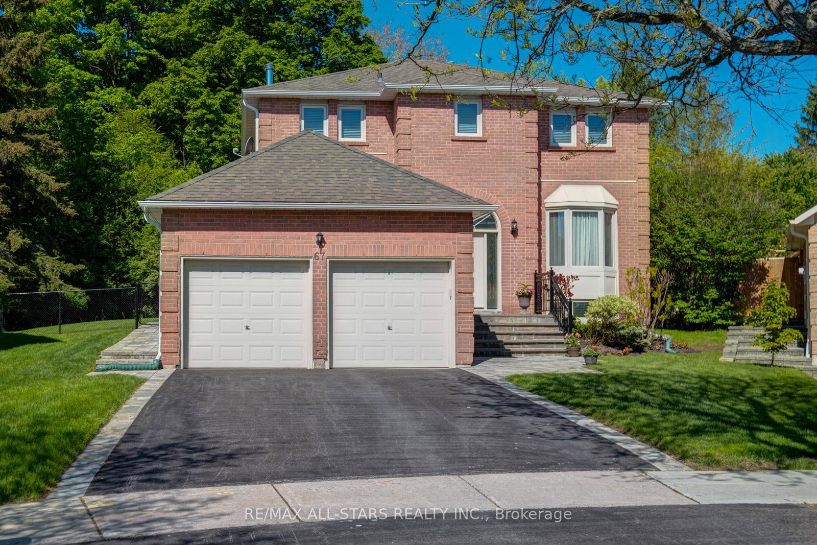 67-autumn-way-aurora-ontario-n12181126