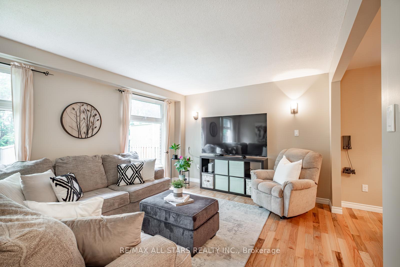 199-hodgson-drive-newmarket-ontario-n12182980