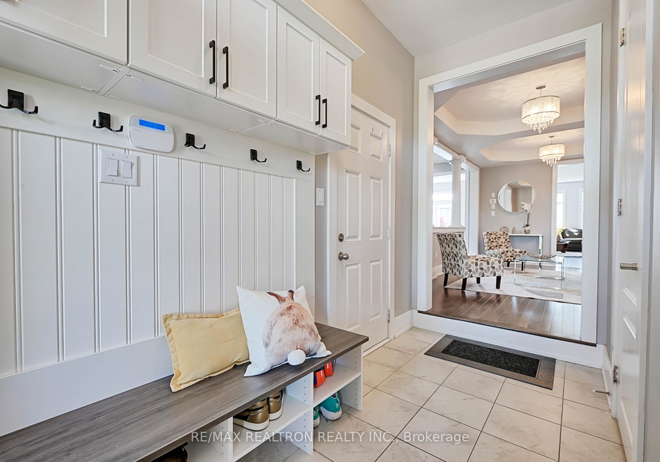 19-hackett-street-east-gwillimbury-ontario-n12183176