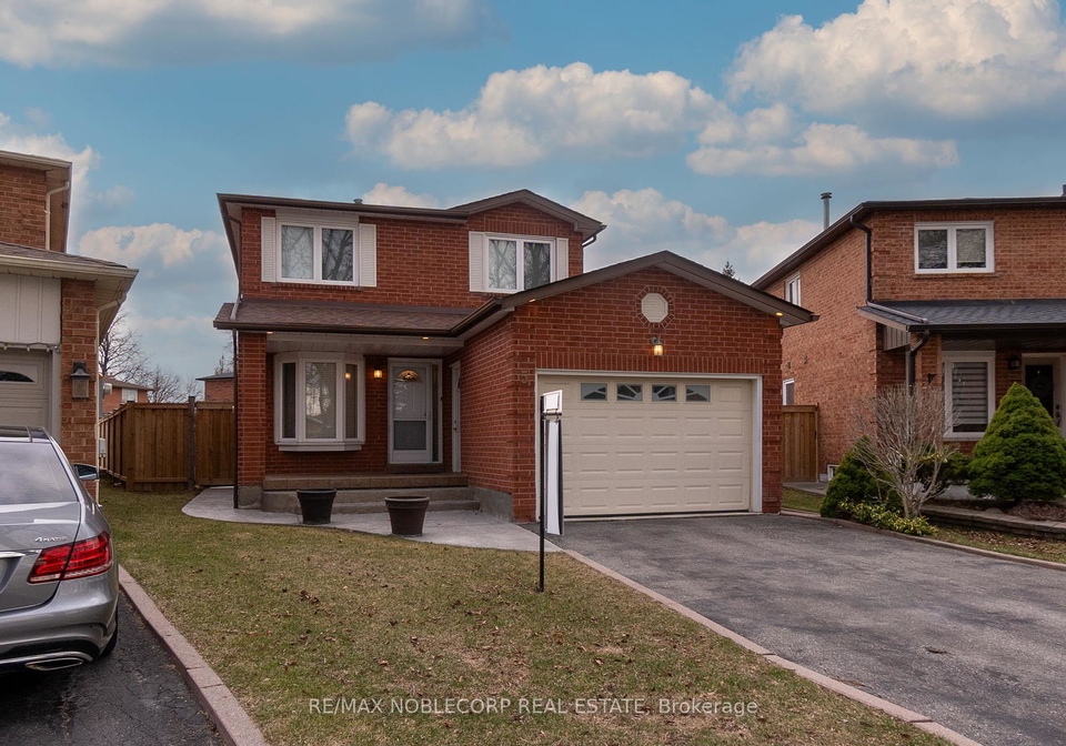 5-matt-court-vaughan-ontario-n12184018