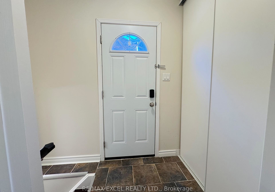 208-harrison-drive-newmarket-ontario-n12186355