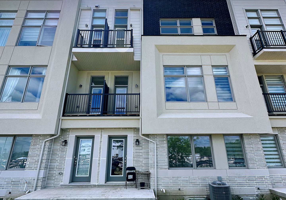 25-alan-francis-lane-markham-ontario-n12187854
