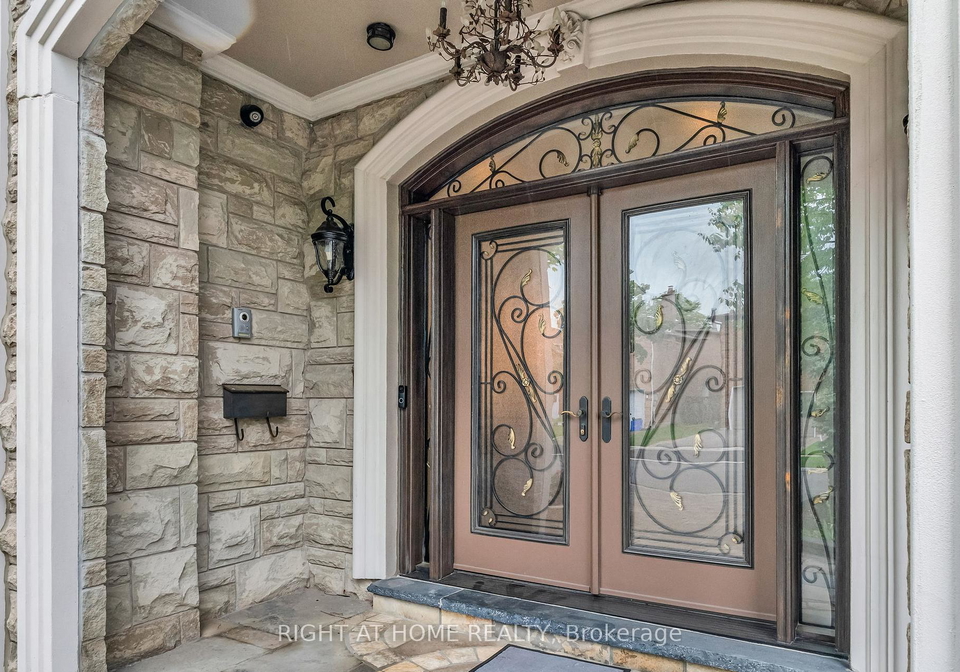 29-pinewood-drive-vaughan-ontario-n12188229