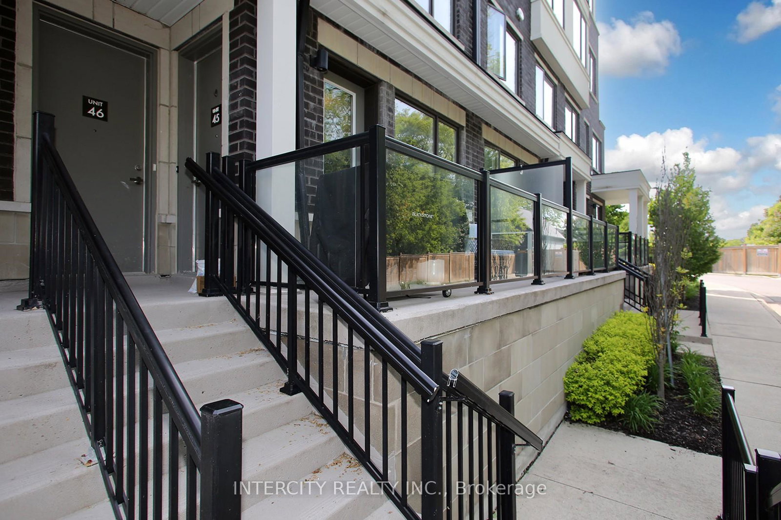 300-alex-gardner-circle-aurora-ontario-n12188859