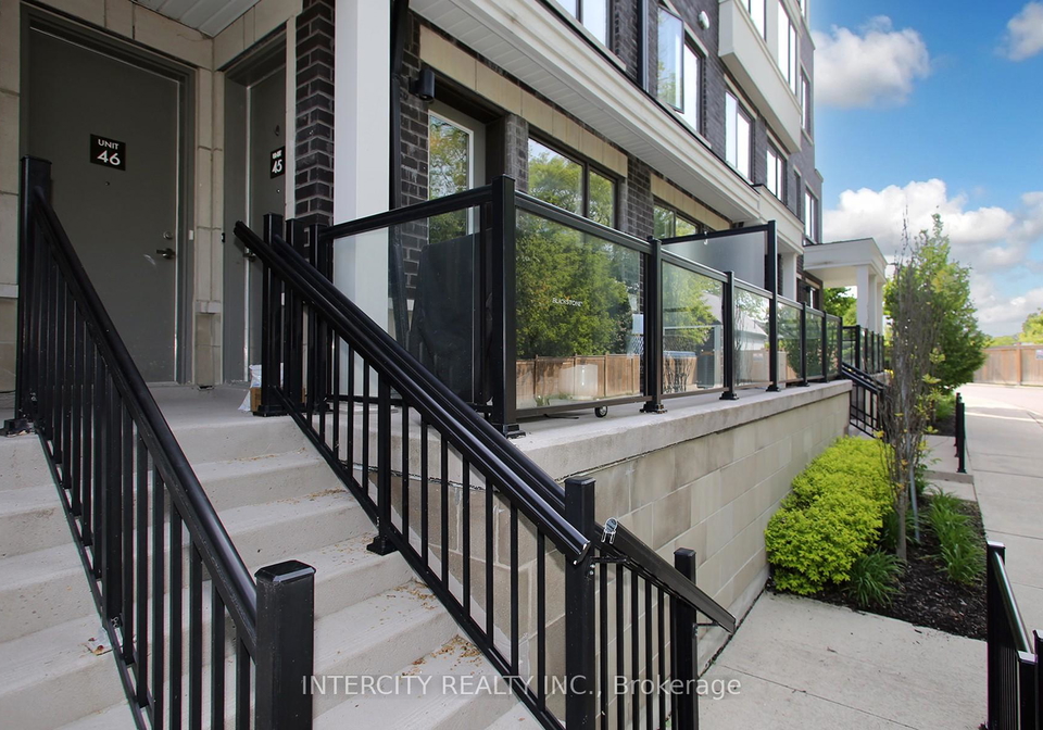 300-alex-gardner-circle-aurora-ontario-n12188859