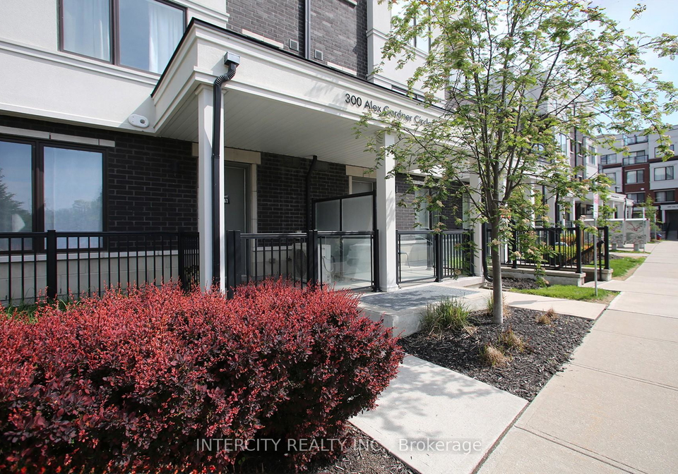 300-alex-gardner-circle-aurora-ontario-n12188859