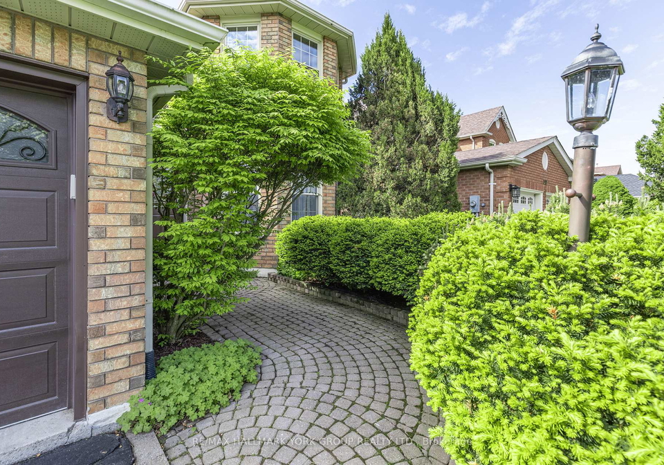 290-alex-doner-drive-newmarket-ontario-n12189183