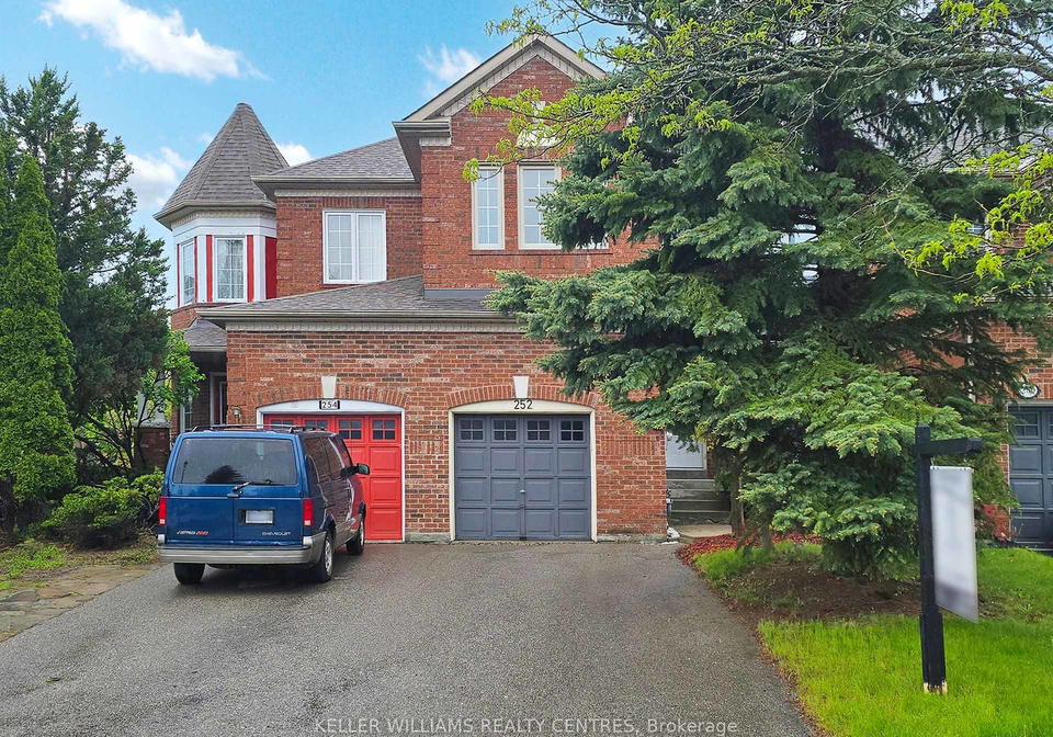 252-denise-circle-newmarket-ontario-n12189245